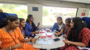 Chennai-Mysuru Vande Bharat's Viral Clip: Women Group Sings Tamil Song, Netizens Say 'Irritating'