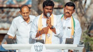 Tamil Nadu Lok Sabha Poll Prediction: Will Annamalai-Led BJP Really Get More Seats Than AIADMK?