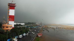 Tamil Nadu Weather Alert: Rains Expected In 13 Districts, Chennai To Stay Dry