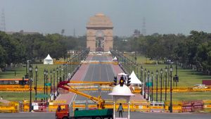 Delhi Weather Forecast, 30th May: Rain, Thunder And Dust Storms After Sweltering Heat