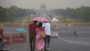 Delhi Weather Update: IMD Issues Yellow Alert For June 25; Check When Monsoon Will Arrive In Delhi