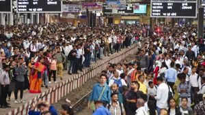 Travel Advisory: Check Updates On Today's Five-Hour Mumbai Local Train Service Disruption
