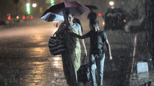 Several Parts Of Mumbai Inundated As Heavy Rains Pound Maximum City