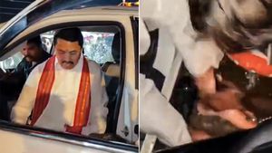 Congress Workers Wash Maharashtra Unit Chief Nana Patole's Feet; Viral Video Sparks Controversy