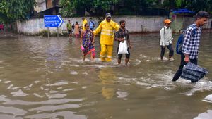 Urgent Eviction: 2,500 Families Given 24 Hours To Leave Homes Of 15 Years In Mumbai