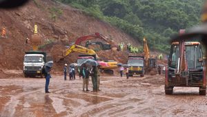 Karnataka Landslide: Kerala Truck Driver's Family Blames Karnataka Govt For Slow Response In Rescue