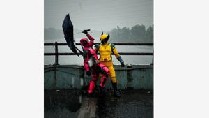 Mumbai Viral Video: Marvel Superheroes Deadpool And Wolverine Delight City Amid Heavy Rain