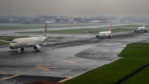 Travel Alert: Flights To And From Mumbai Disrupted By Heavy Rains; Check Airline Advisories