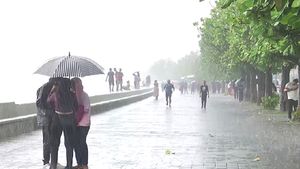 Mumbai Rains Update: Traffic Police Identify Slow-Moving Routes Amid Heavy Rain; Check List To Avoid Delays