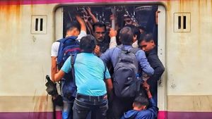 Mumbai Local Train News: Central Railway Unveils Plan To Decongest Thane-Karjat-Kasara Route; Check Here