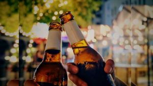 Bengaluru Bars, Restaurants And Clubs To Serve Liquor Until 1 AM As Karnataka Govt Extends Hours