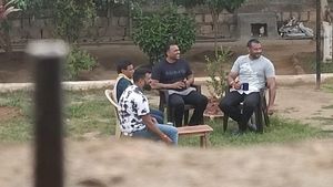 Murder-Accused Actor Darshan Gets VIP Treatment Inside Jail, Seen Smoking Cigarettes