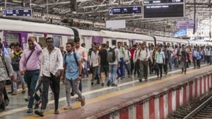 Mumbai Local Trains To Get Kavach 4.0: Main & Harbour Lines Set For Cutting-Edge Safety Upgrade