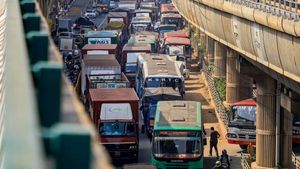  Heavy Goods Vehicles Banned During Peak Saturday Hours In Bengaluru: A Win-Win For Commuters And Operators