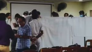 Kolkata Doctor Case: Who Were The People In The Viral Crime Scene Pic?
