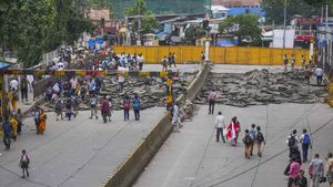 Sion Bridge Closure: The 3-Hour Commute That’s Gripping Mumbai