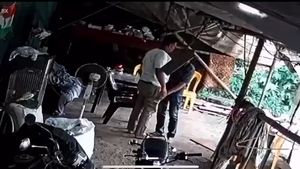 Watch | Mumbai Viral Video: Four Cops Caught Planting Drugs On A Man During Raid