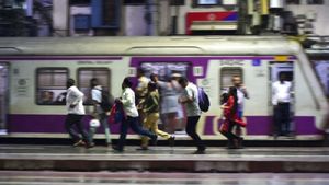 Mumbai Local Train Services Alert: Night-Time Mega Block On September 7 & 8– Here’s What You Need to Know