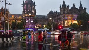 Heavy Rains Disrupt Mumbai: Flights Diverted, Train Services Delayed Amid Red Alert