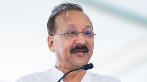 Lawrence Bishnoi Gang Emerges As Main Suspect In Baba Siddique Shooting | Key Updates