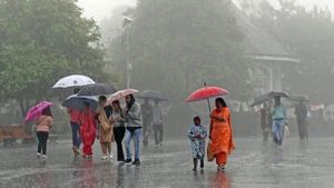 Tamil Nadu Weather Alert: 10 Districts To Get Heavy Rains For Next 2 Days