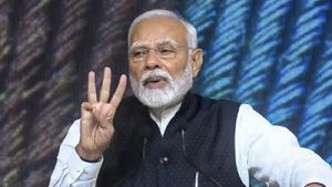 Maharashtra Elections: PM Modi Launches Rs 32,000 Crore Projects; Focus On Metro, Roads, And Farmers