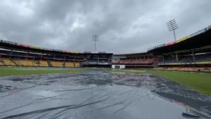 Bengaluru: Despite Heavy Waterlogging And Other Problems, Cricket Fans Are Praying For Rain Today