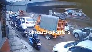 Bengaluru's 'Brand' Exposed: Goods Vehicle Overturns As It Tries To Avoid Pothole In Nagavara