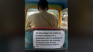 Bengaluru Auto Driver Turns Auto-Rickshaw Into Startup Pitch Platform, Seeks Funding For His Business Idea