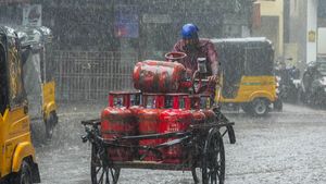 Tamil Nadu Weather: Heavy Rains To Continue In Chennai; Holiday For Schools In 3 Districts