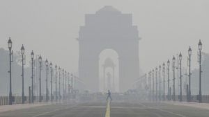 IMD Forecasts Warmer November In Delhi Amidst Delayed Winter Chill