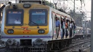 Mumbai Local Train Stabbing: 16-Year-Old Arrested For Fatal Attack