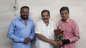 Nawab Malik Vs Abu Azmi Vote Split In Shivajinagar Likely To Benefit Shinde Sena's Suresh Patil