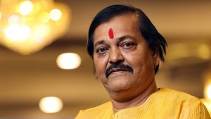 Shiv Sena's Pradeep Jaiswal Looks Poised For Victory From Maharashtra's Sambhajinagar Central