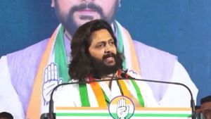 Riteish Deshmukh Advocates For Local Issues In Latur Campaign Supporting Dhiraj Deshmukh