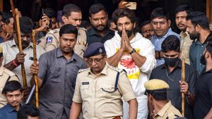 Allu Arjun Walks Out After Spending A Night In Jail In Stampede Incident