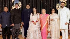 Where Is Aishwarya Rai? Fans Ask After Abhishek Bachchan, Amitabh, Jaya Bachchan Attend A Wedding Without Her