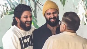 Vijay Deverakonda, Sukumar Visit Allu Arjun At His Home After 'Pushpa' Star's Release From Jail | WATCH