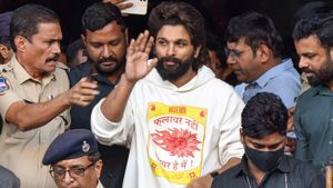Allu Arjun Stays in Chanchalguda Jail's Manjeera Barrack Despite Bail; To Be Released On Saturday