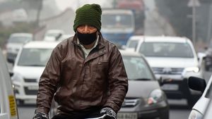 Top Tips To Stay Warm And Safe During Delhi's Cold Wave