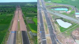 Delhi-Mumbai Expressway Construction Halted: Villagers Protest Crop Losses In Gujarat