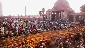 Noida Traffic Advisory: Check Diversions To Avoid Congestion At Delhi-Noida Routes Due To Farmers' Protest