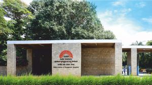 IIM-Bangalore Director, 7 Others Booked Over Caste Discrimination Against Dalit Professor