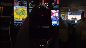 Mumbai Viral Video: Ola Cab Driver Caught Watching Omelette Recipes And Big Boss While Driving