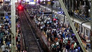 Mumbai Local Train Services Update: 12 Special Trains To Run On New Year’s Eve