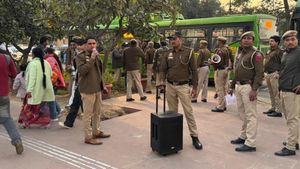 Nation Rises for Justice: Delhi Candle March for Bengaluru Techie Atul Subhash Ends in Detentions