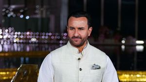 Saif Ali Khan Attacked By Robber At His Mumbai House; Bollywood Actor Undergoing Surgery At Mumbai Hospital