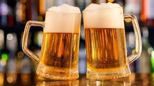 Beer Prices Up, Stock Down: Bengaluru's Bars Feel the Heat