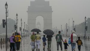 Delhi NCR Weather: Rain, Thunderstorms & Cold Wave To Disrupt Travel – IMD Alert