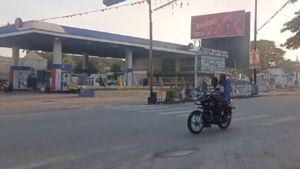 Mandya Bandh: Limited Participation, Yet Business And Transport Continue Without Disruption
